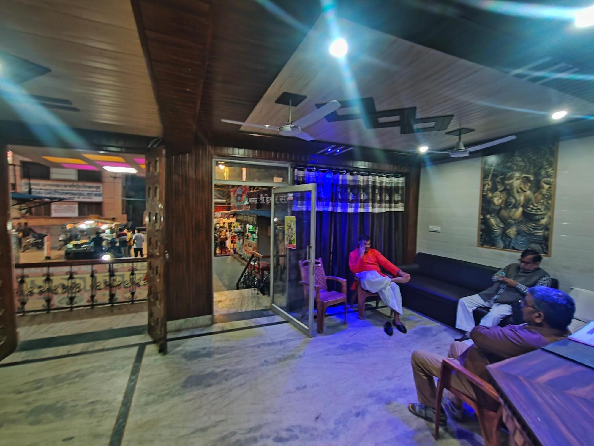 Sgh Guest House Mathura Exterior photo