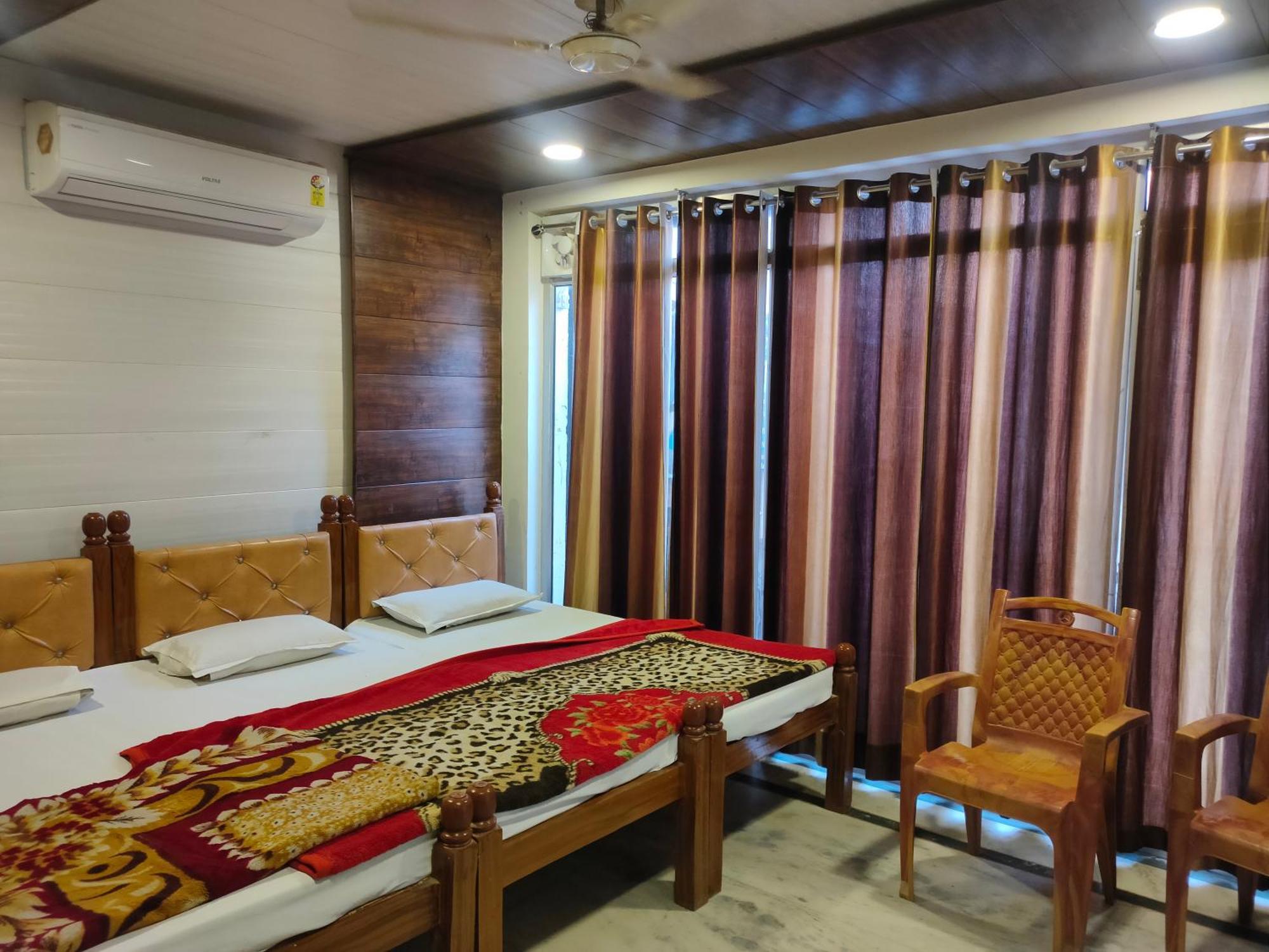 Sgh Guest House Mathura Exterior photo